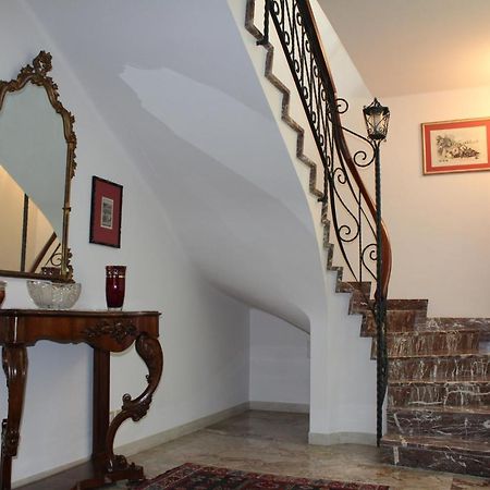 Bed and Breakfast Tres Chic Чивітанова-Марке Екстер'єр фото