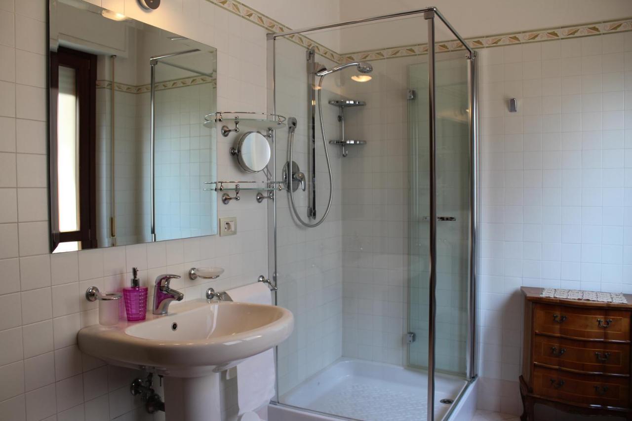 Bed and Breakfast Tres Chic Чивітанова-Марке Екстер'єр фото
