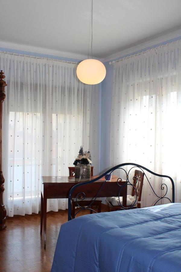 Bed and Breakfast Tres Chic Чивітанова-Марке Екстер'єр фото
