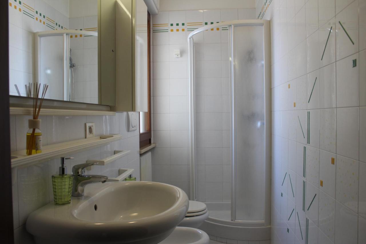 Bed and Breakfast Tres Chic Чивітанова-Марке Екстер'єр фото