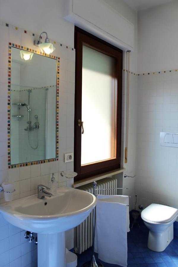 Bed and Breakfast Tres Chic Чивітанова-Марке Екстер'єр фото