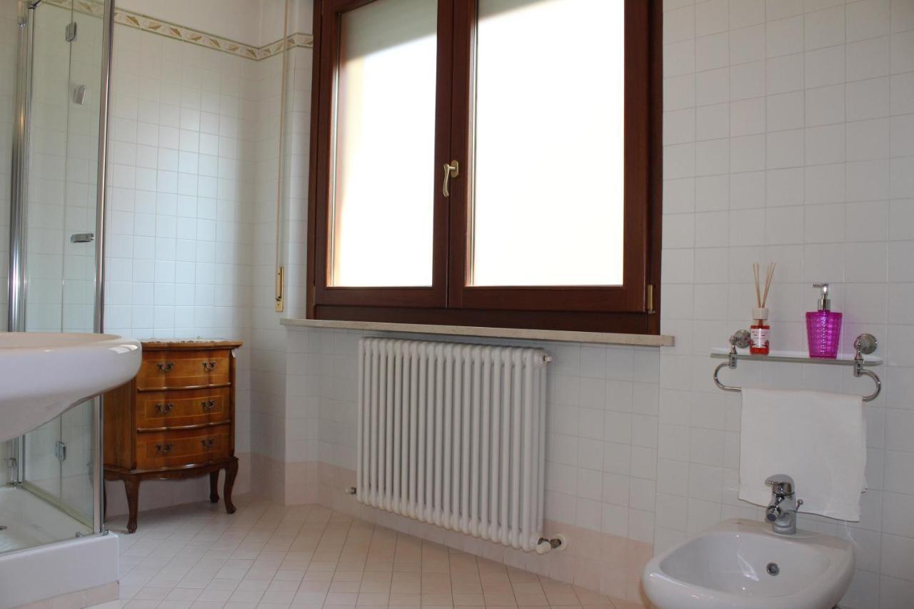 Bed and Breakfast Tres Chic Чивітанова-Марке Екстер'єр фото